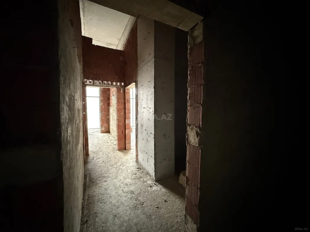 Satılır obyekt 602 m²