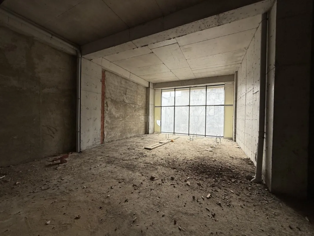 Satılır obyekt 602 m²