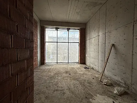 Satılır obyekt 602 m²