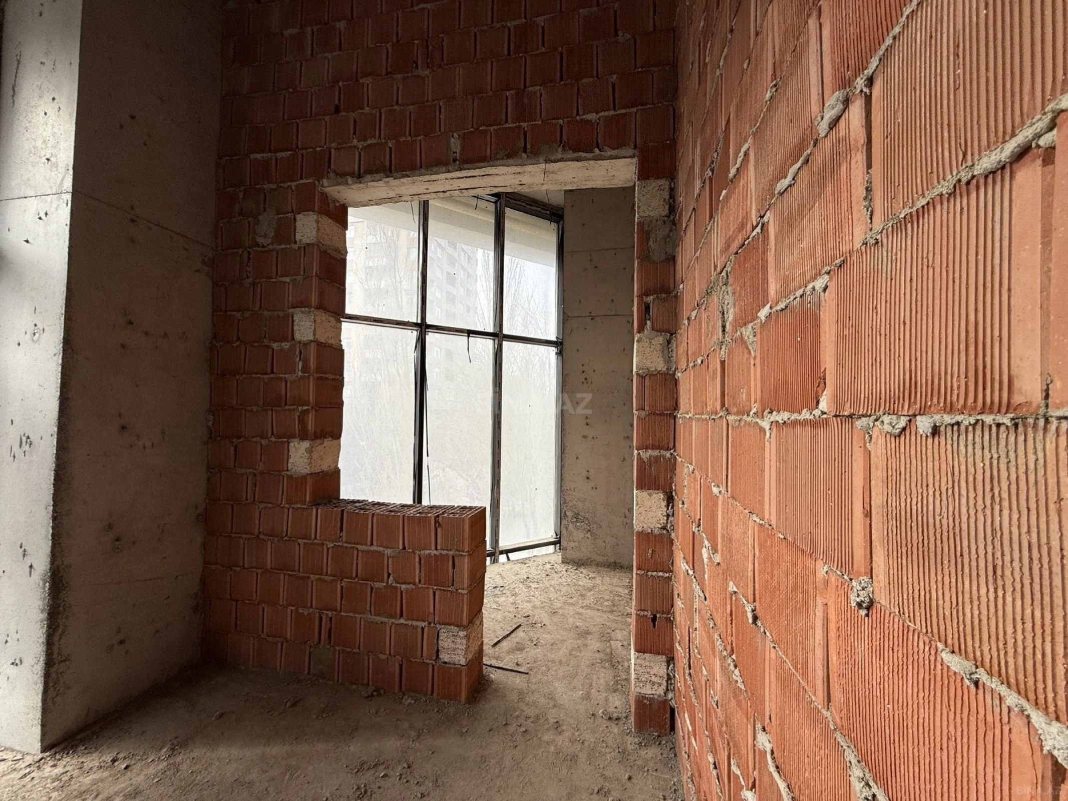 Satılır obyekt 602 m²