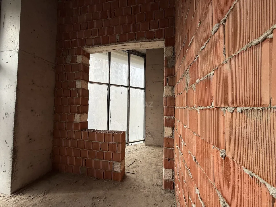 Satılır obyekt 602 m²