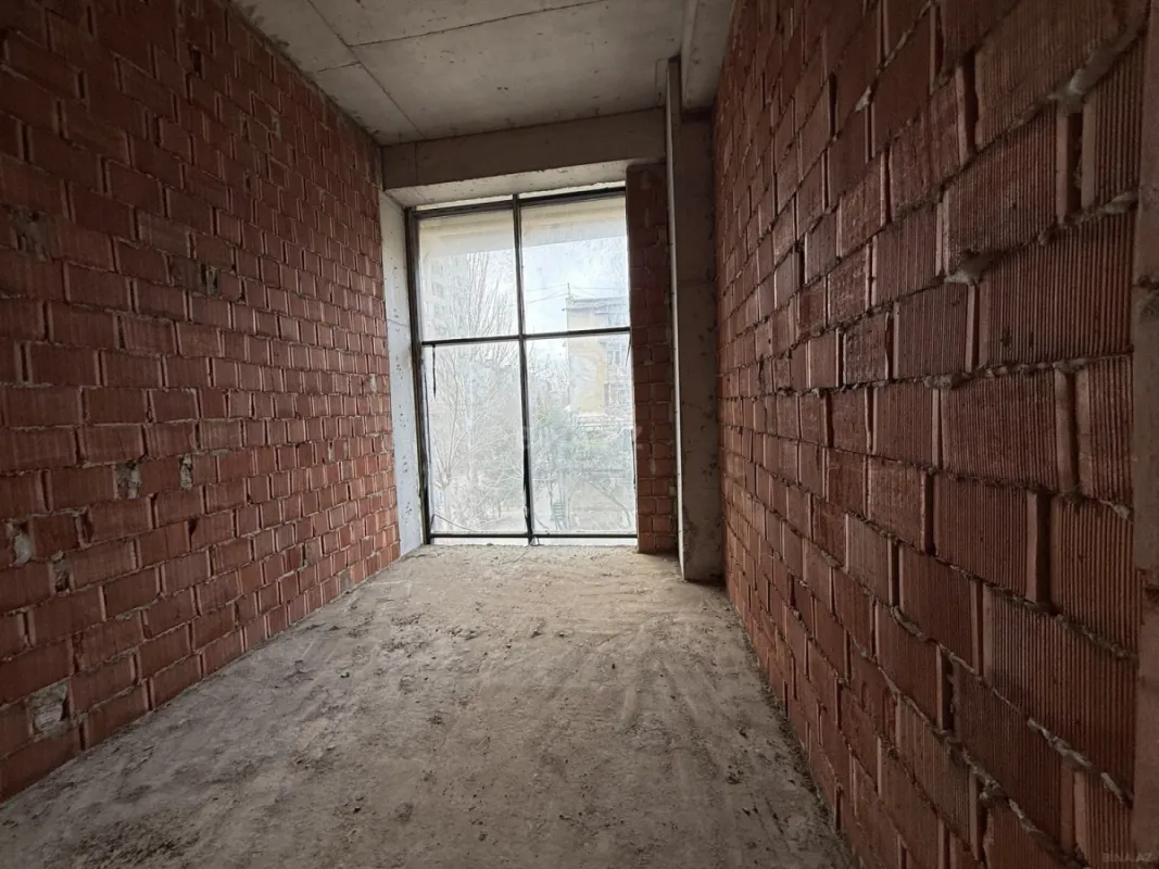 Satılır obyekt 602 m²