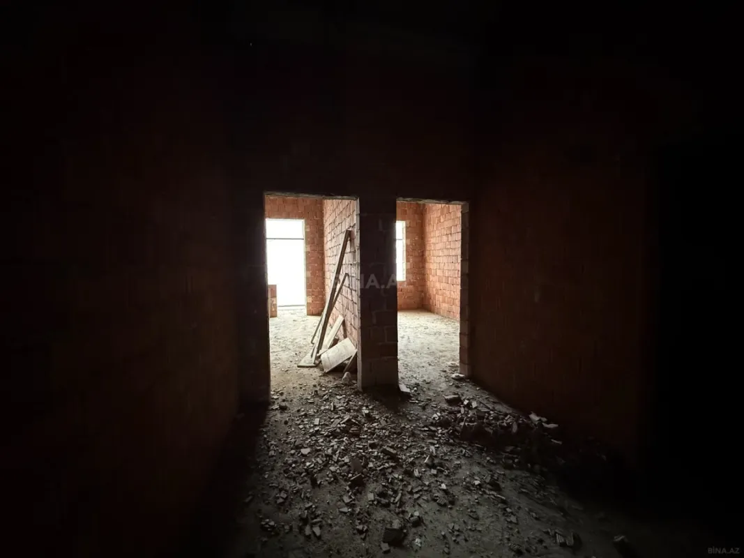 Satılır obyekt 602 m²