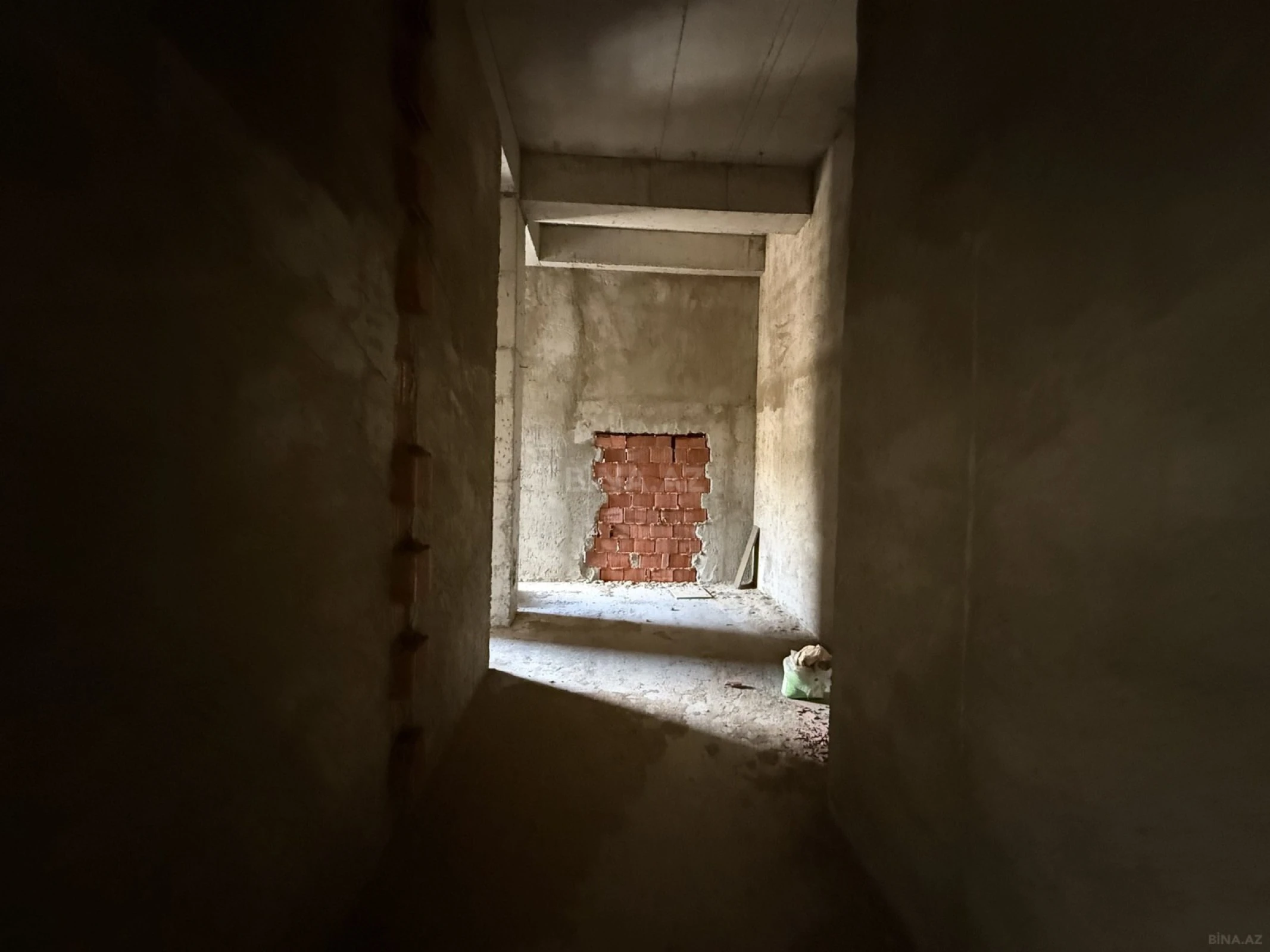 Satılır obyekt 602 m²