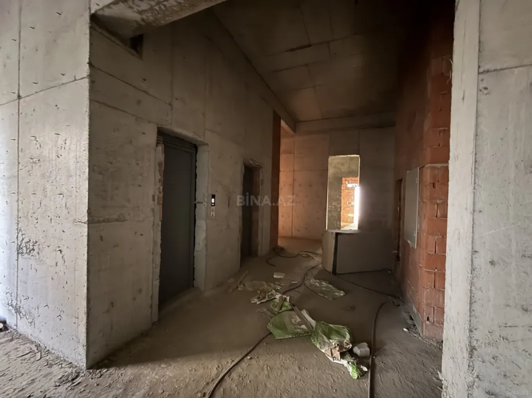 Satılır obyekt 602 m²