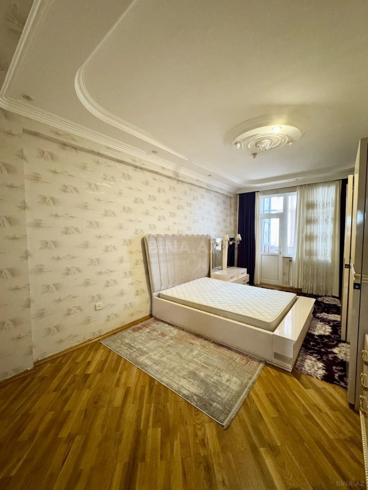 Kirayə verilir 3 otaqlı mənzil 100 m²