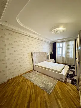 Kirayə verilir 3 otaqlı mənzil 100 m²