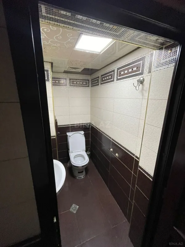 Satılır obyekt 200 m²