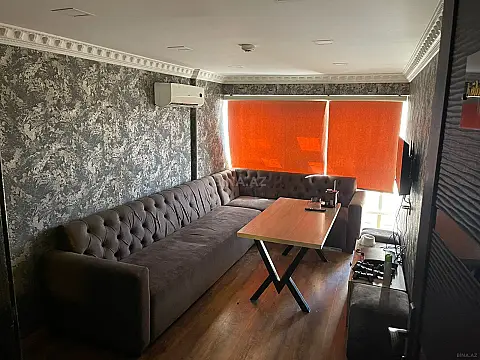 Satılır obyekt 200 m²