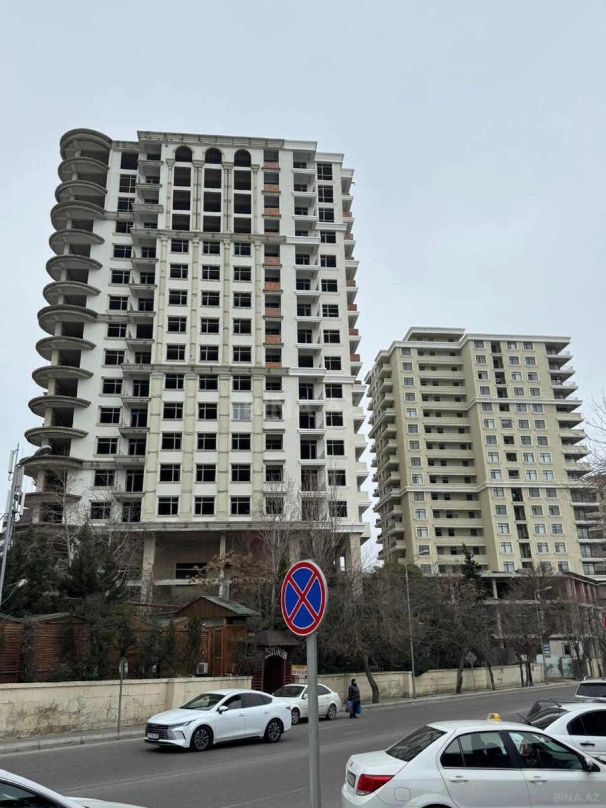 Satılır 4 otaqlı mənzil 186.5 m²