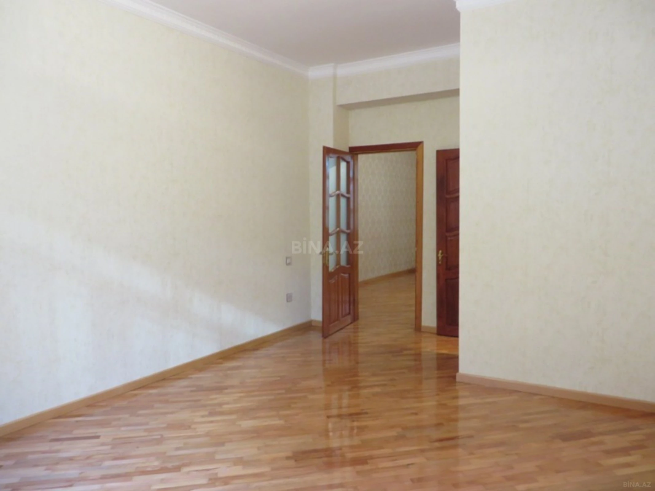 Kirayə verilir 4 otaqlı ofis 156 m²
