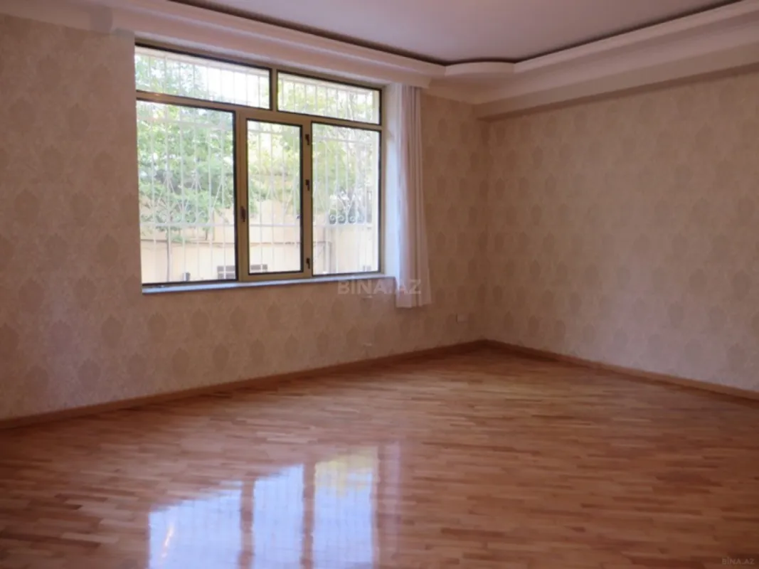 Kirayə verilir 4 otaqlı ofis 156 m²