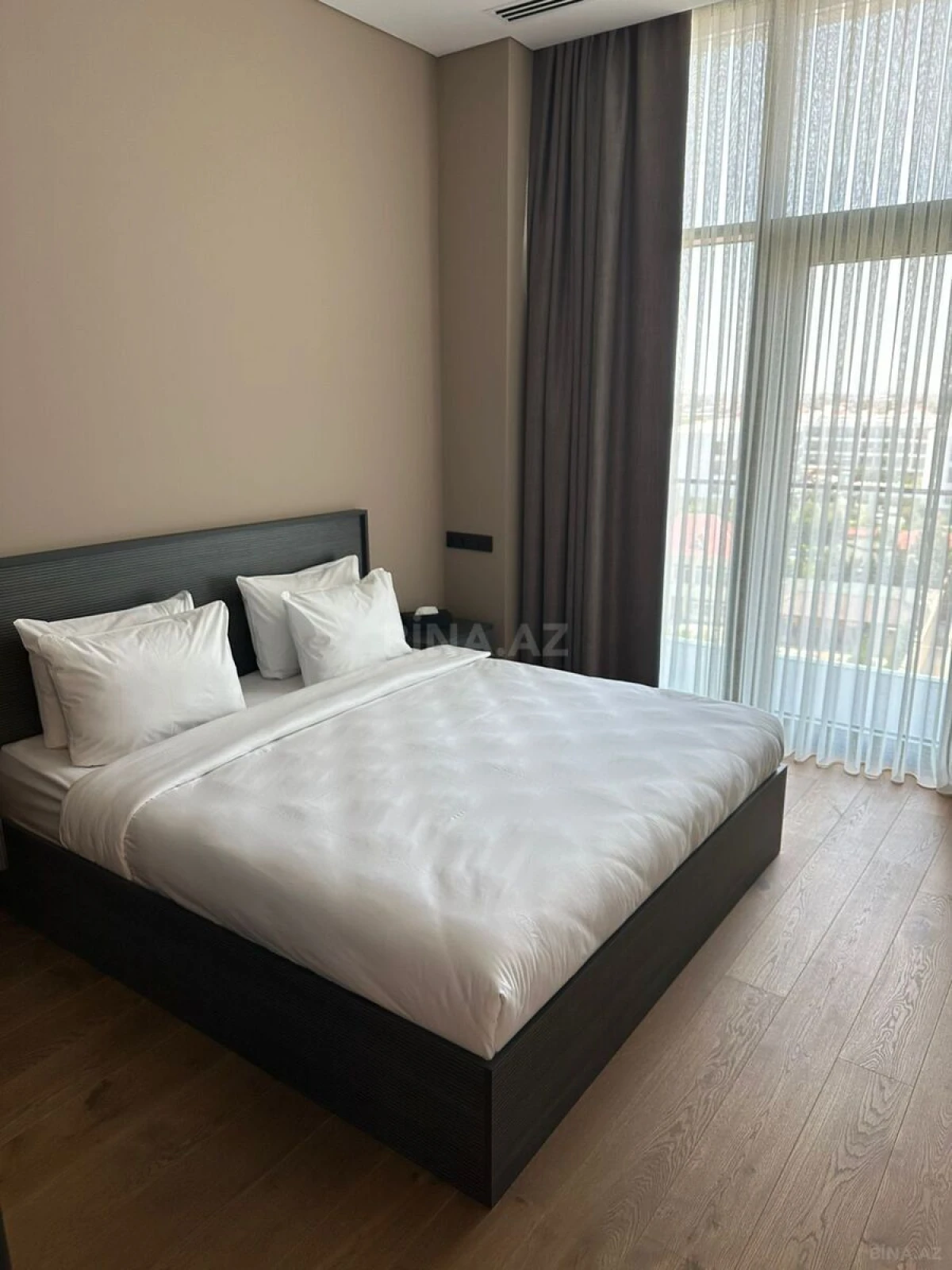 Satılır 2 otaqlı mənzil 80 m²