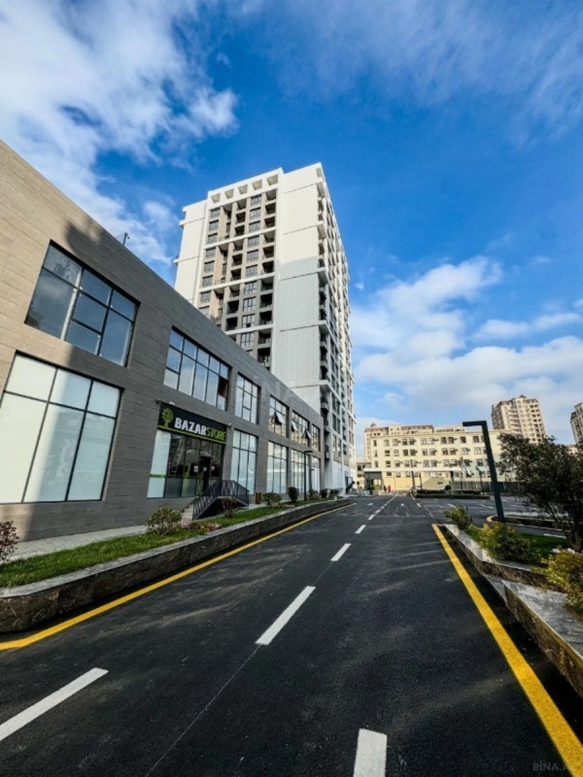 Satılır 2 otaqlı mənzil 118 m²