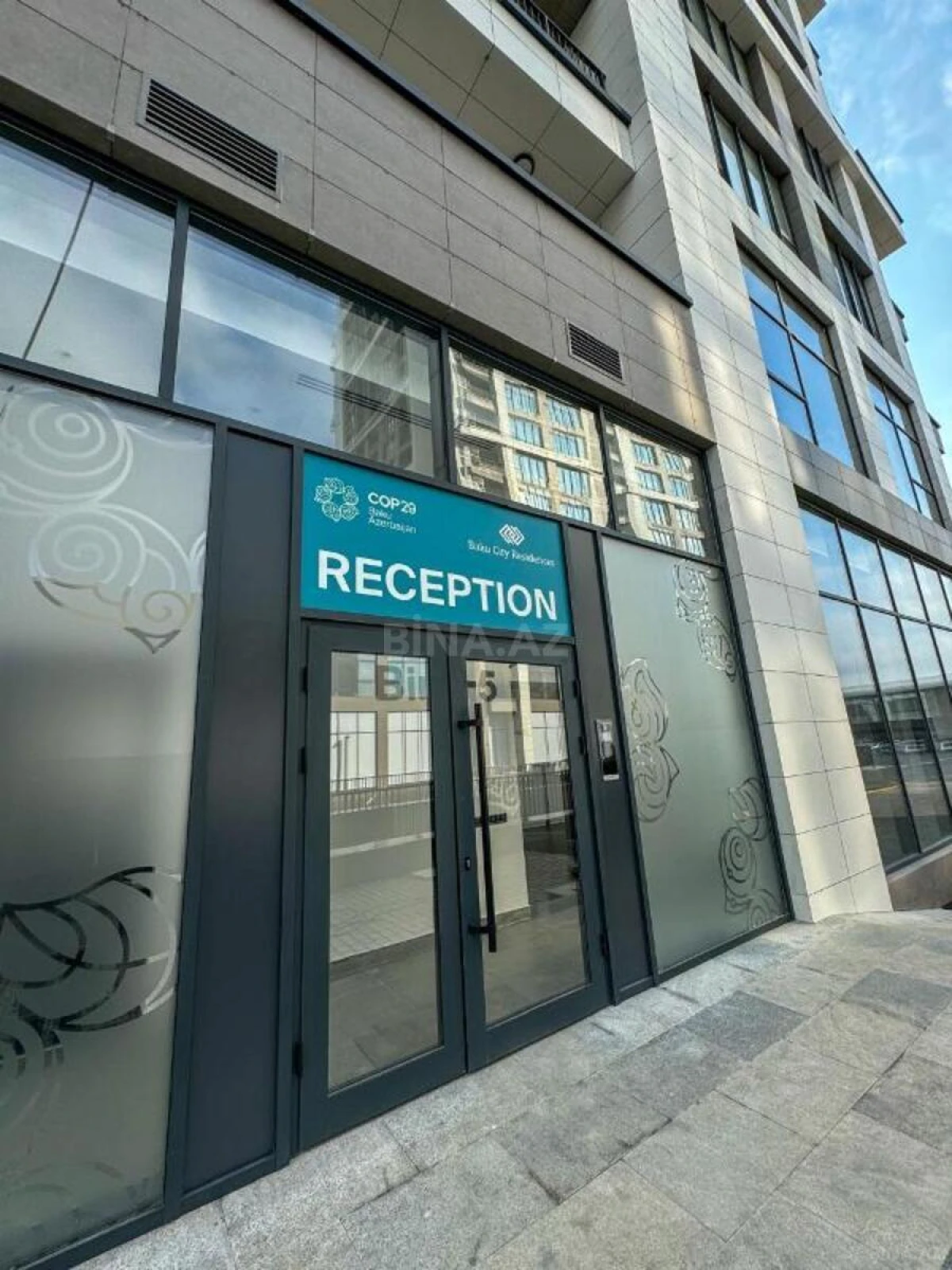 Satılır 2 otaqlı mənzil 118 m²