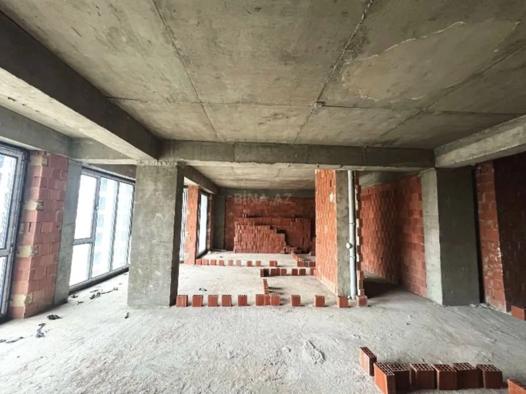 Satılır 2 otaqlı mənzil 118 m²