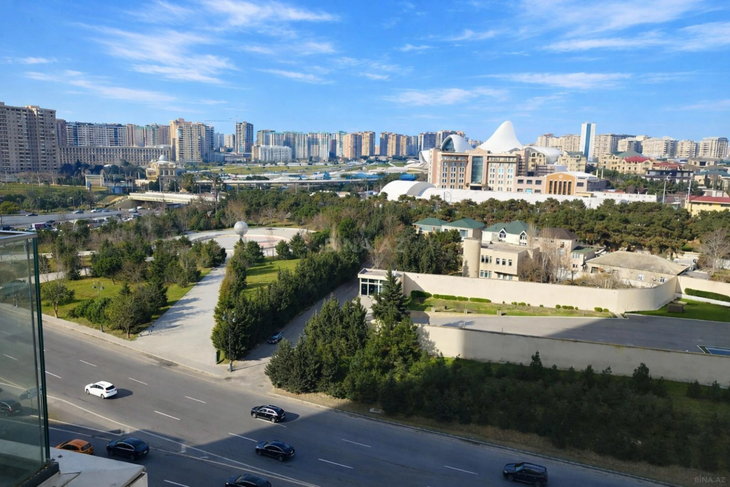 Satılır 2 otaqlı mənzil 94 m²