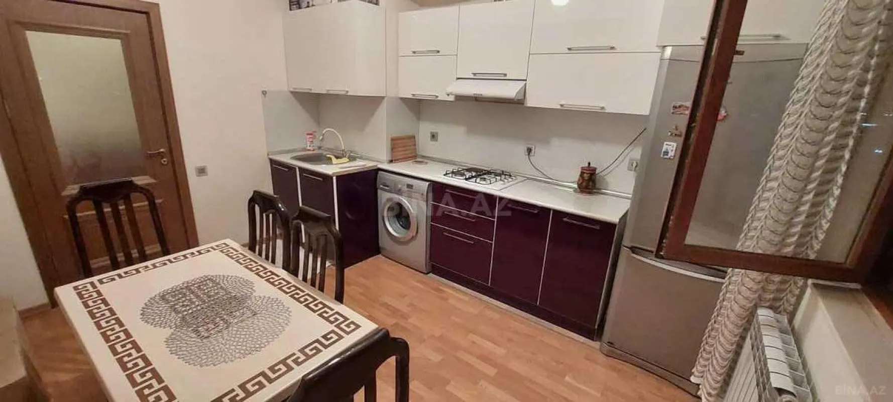 Kirayə verilir 2 otaqlı mənzil 80 m²