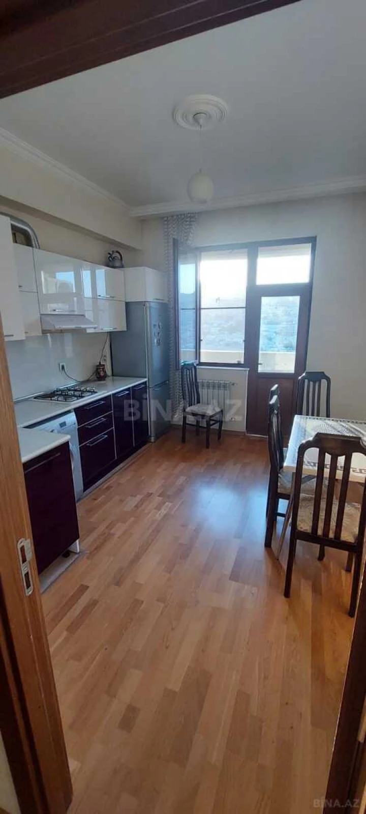 Kirayə verilir 2 otaqlı mənzil 80 m²