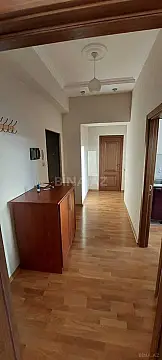 Kirayə verilir 2 otaqlı mənzil 80 m²