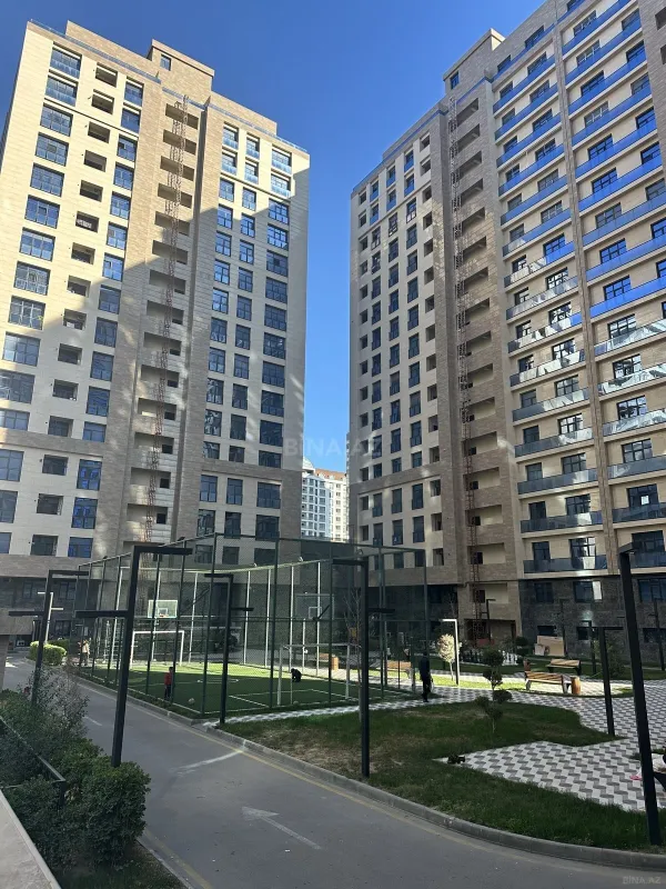 Satılır 3 otaqlı mənzil 127 m²