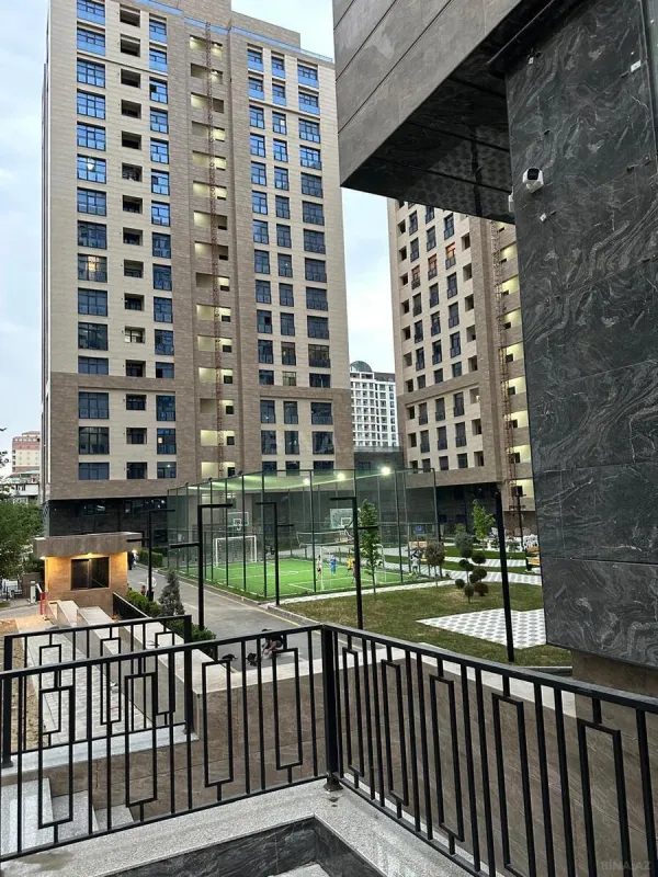 Satılır 3 otaqlı mənzil 127 m²