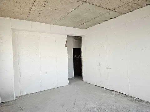 Satılır 3 otaqlı mənzil 127 m²