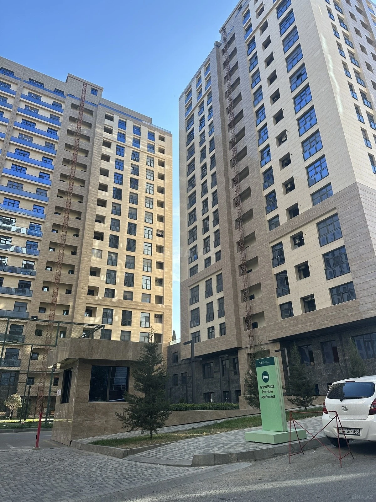 Satılır 3 otaqlı mənzil 127 m²