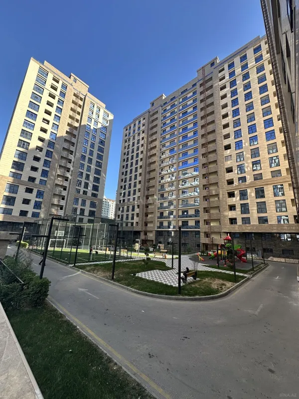 Satılır 3 otaqlı mənzil 127 m²