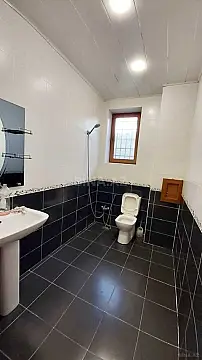 Kirayə verilir obyekt 600 m²