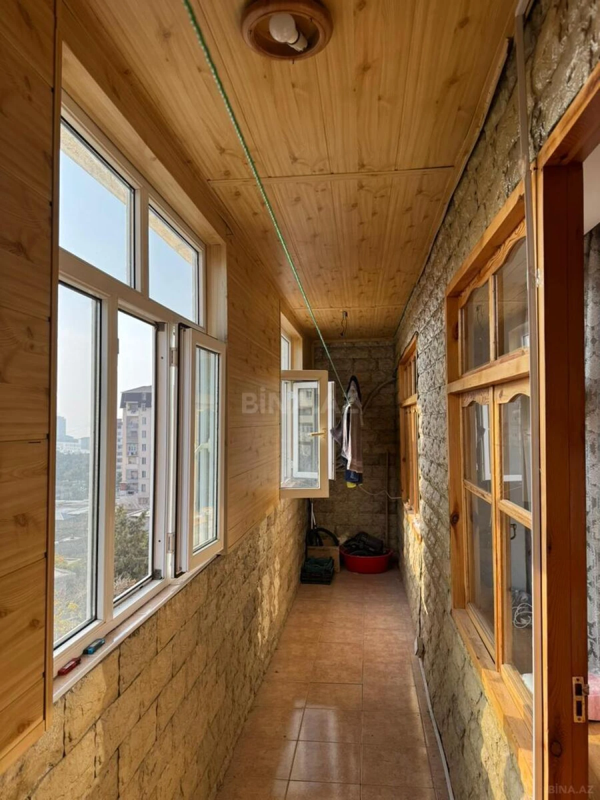 Satılır 5 otaqlı mənzil 120 m²