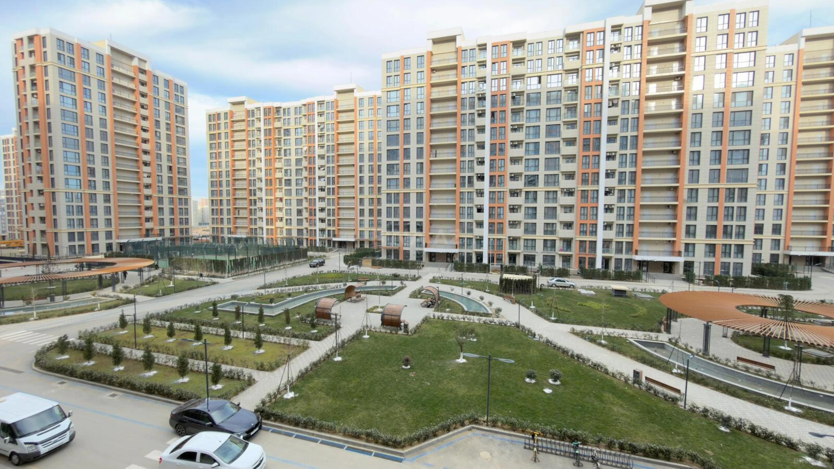 Satılır 3 otaqlı mənzil 96 m²