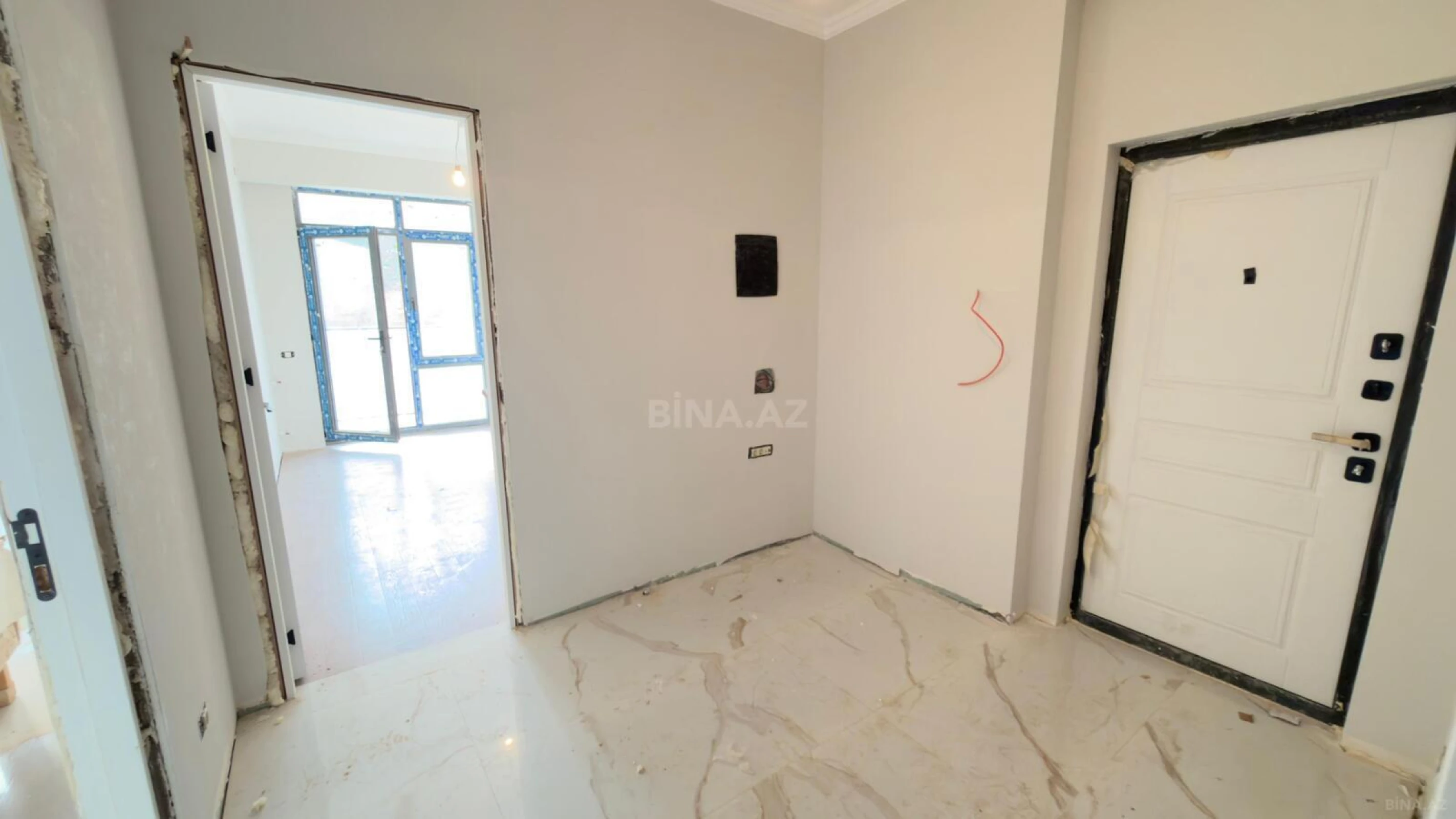 Satılır 3 otaqlı mənzil 96 m²