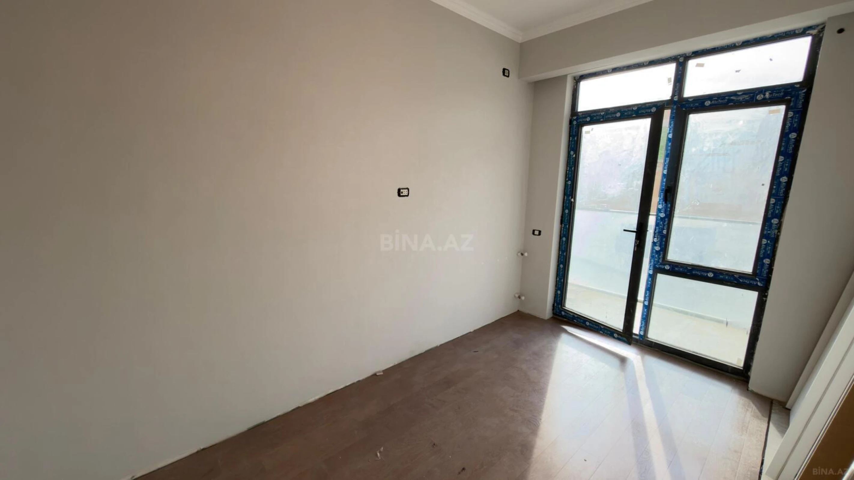 Satılır 3 otaqlı mənzil 96 m²