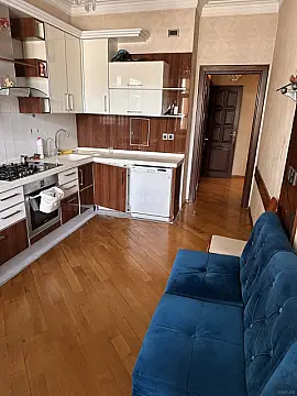 Kirayə verilir 4 otaqlı mənzil 185 m² — Bakı, Nərimanov 4 otaq 185.00 m²