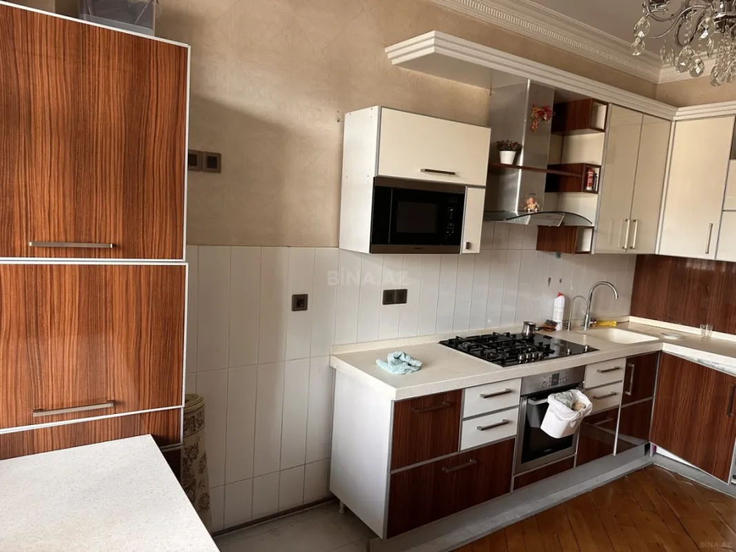Kirayə verilir 4 otaqlı mənzil 185 m²