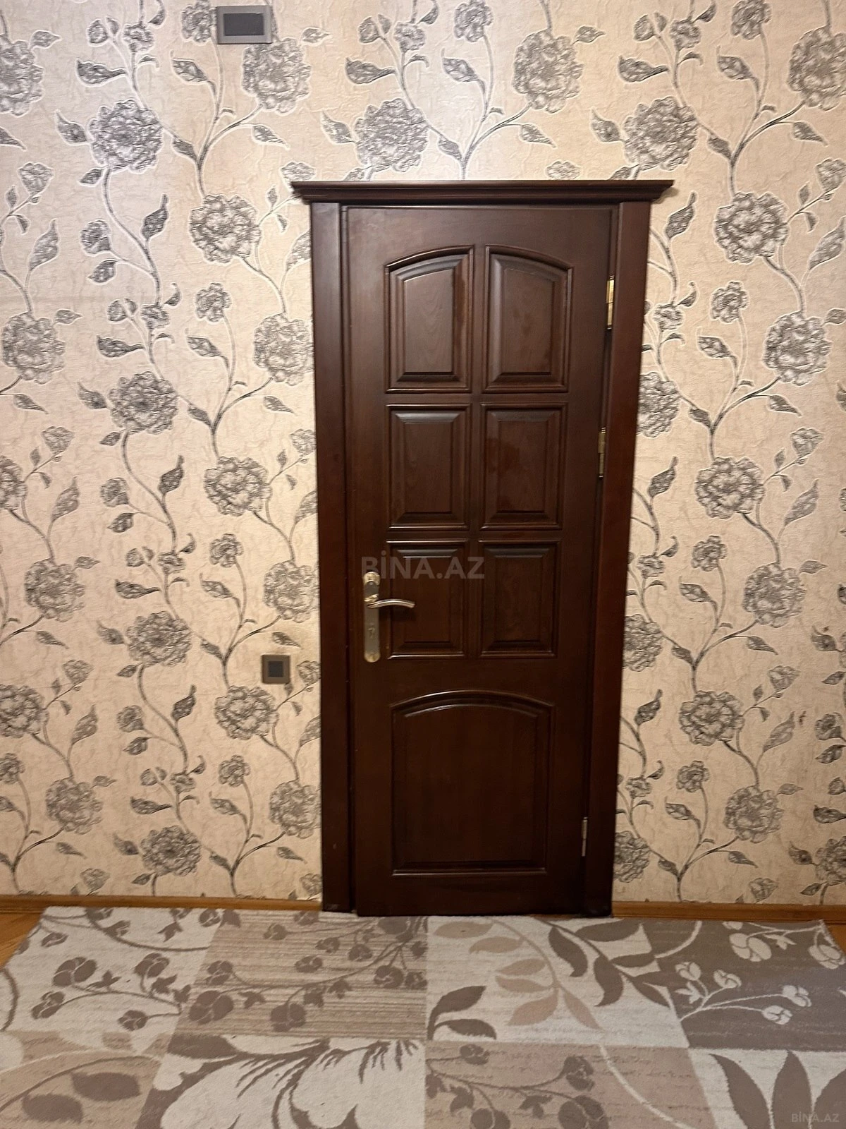 Kirayə verilir 4 otaqlı mənzil 185 m²