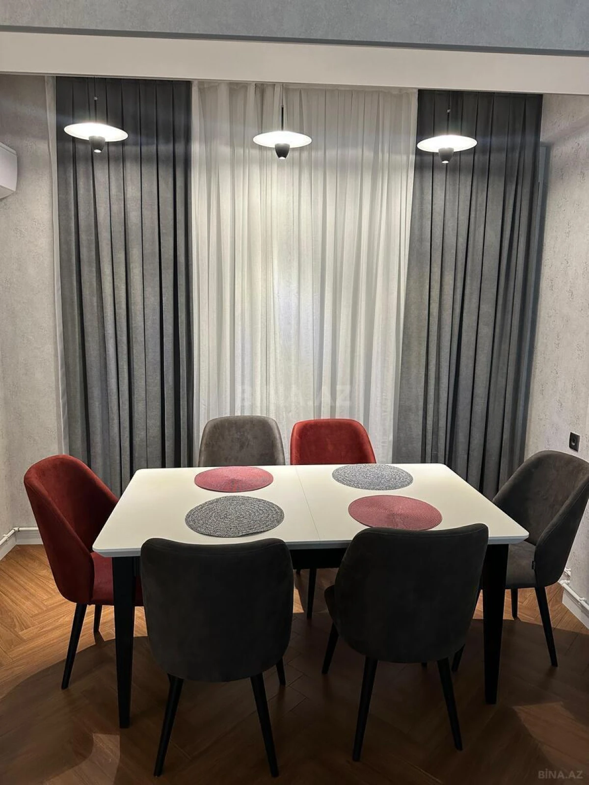 Satılır 2 otaqlı mənzil 70 m²