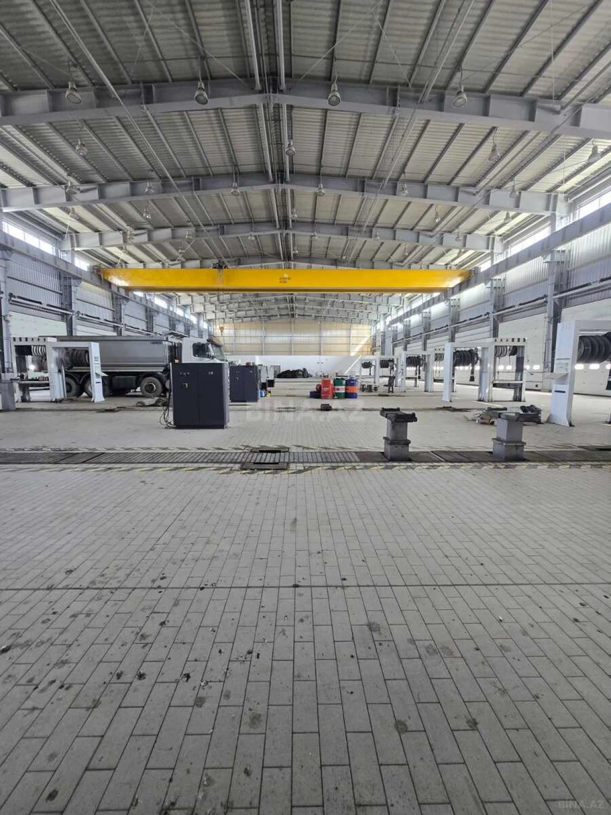 Kirayə verilir obyekt 2000 m²