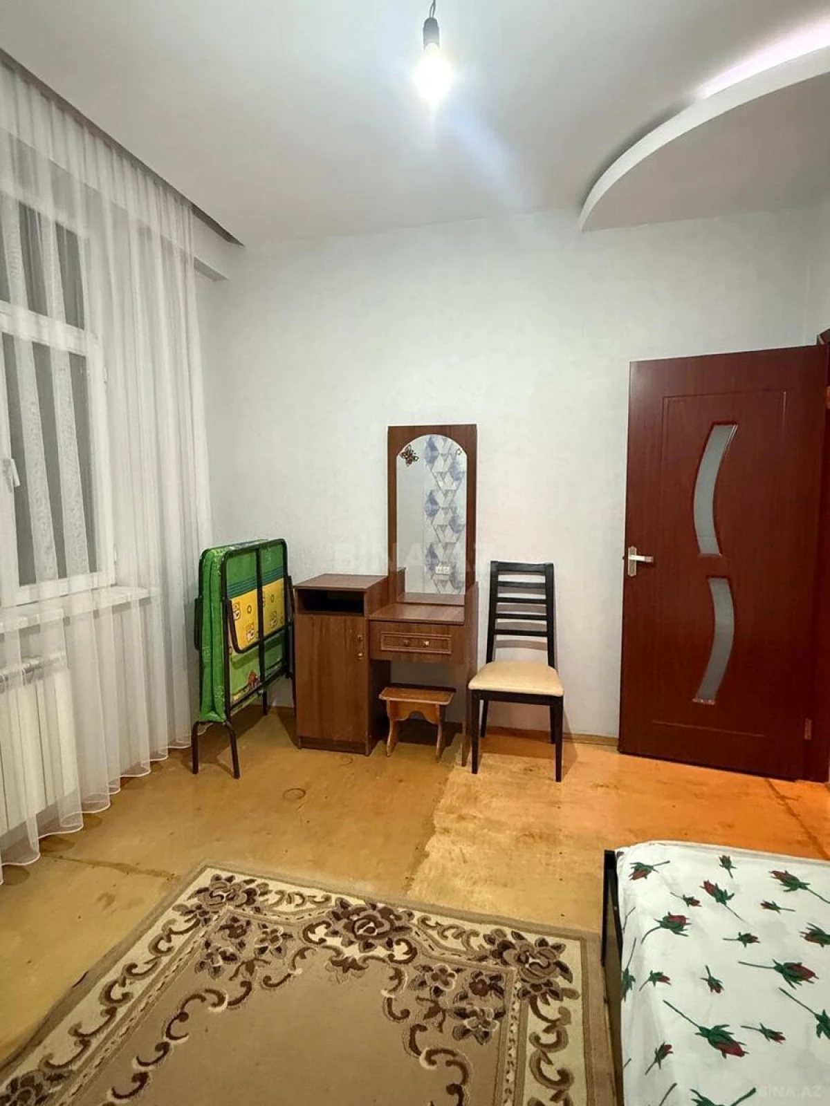 Kirayə verilir 2 otaqlı mənzil 115 m²