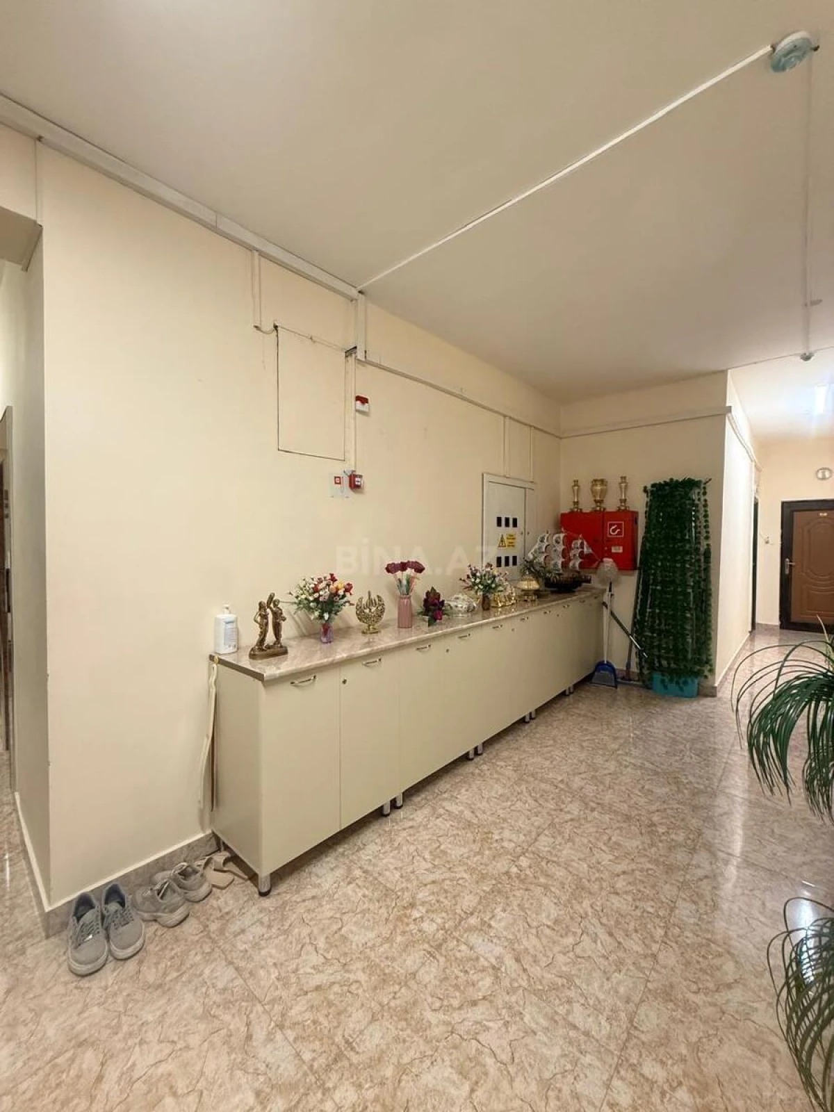 Kirayə verilir 2 otaqlı mənzil 115 m²