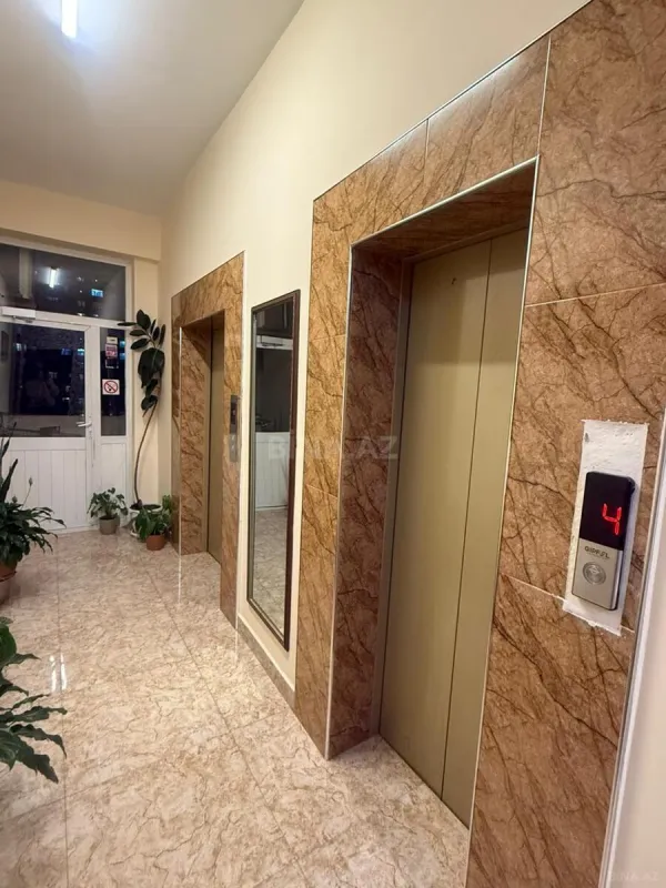 Kirayə verilir 2 otaqlı mənzil 115 m²