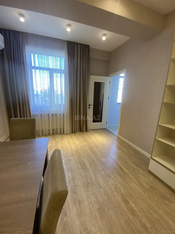 Satılır 2 otaqlı mənzil 75 m²