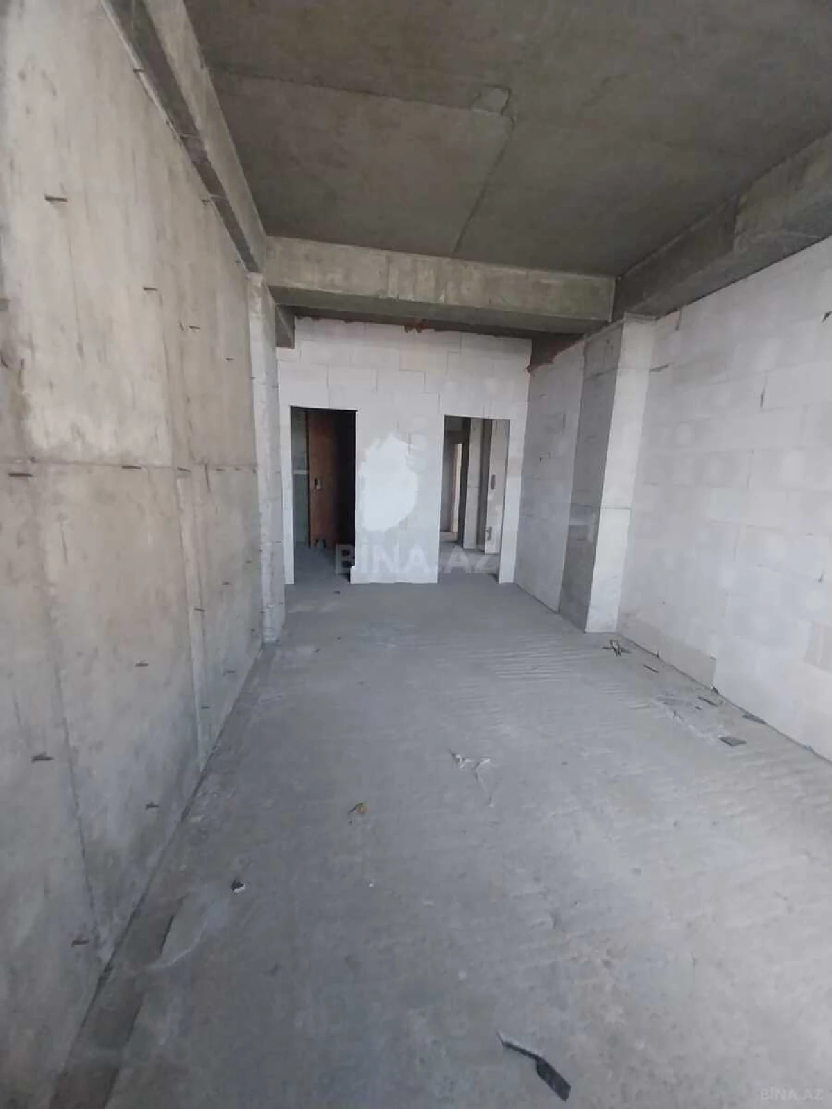 Satılır 3 otaqlı mənzil 147 m²