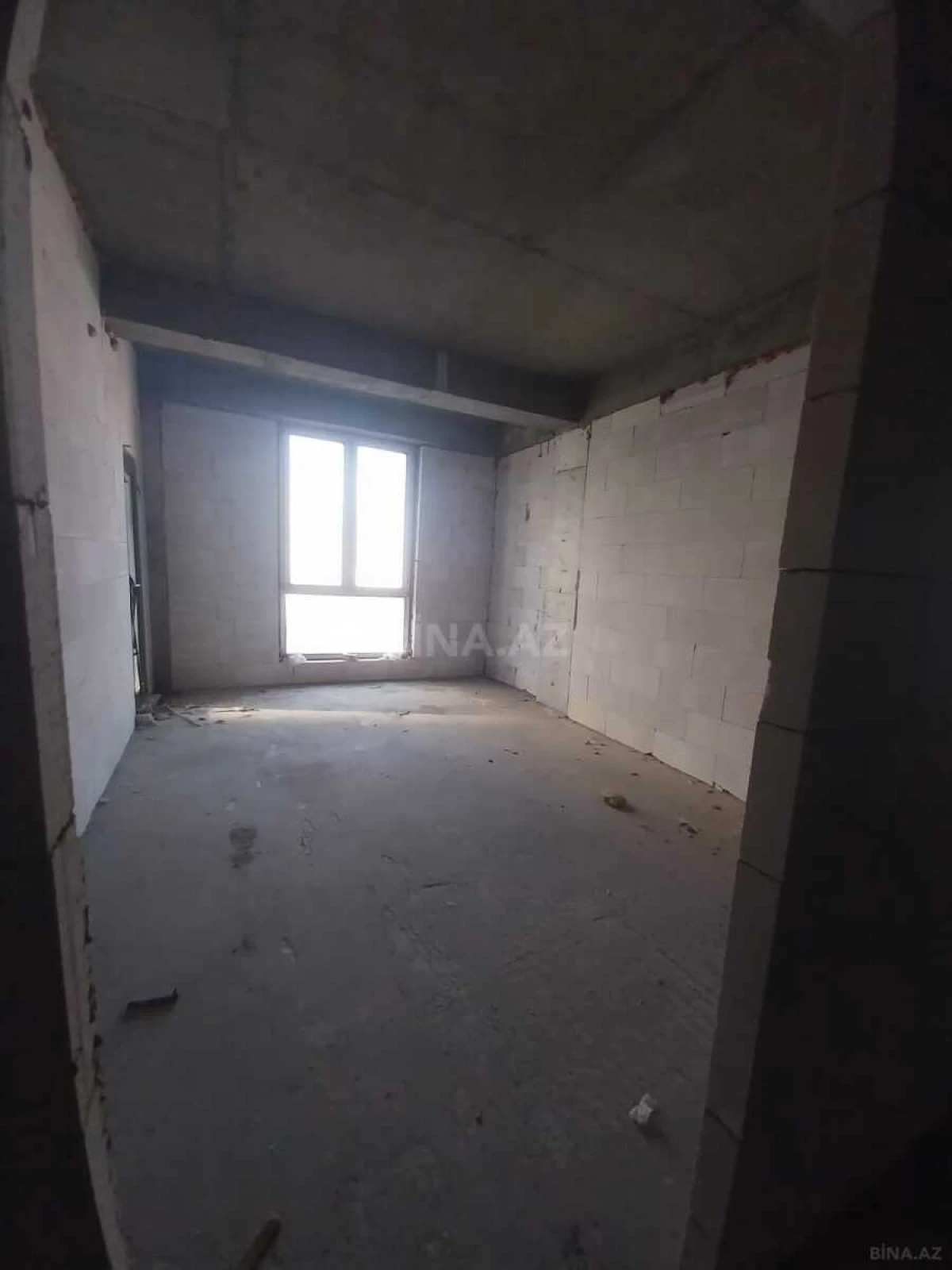 Satılır 3 otaqlı mənzil 147 m²