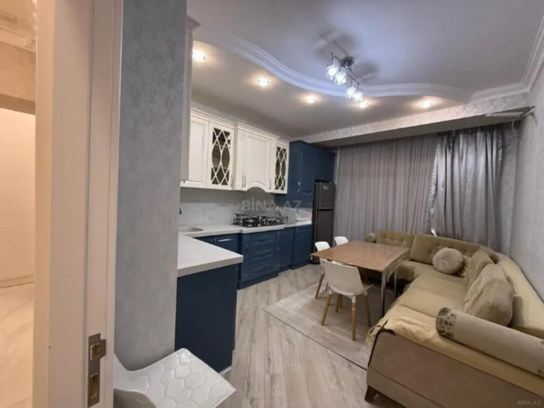 Kirayə verilir 2 otaqlı mənzil 106 m²