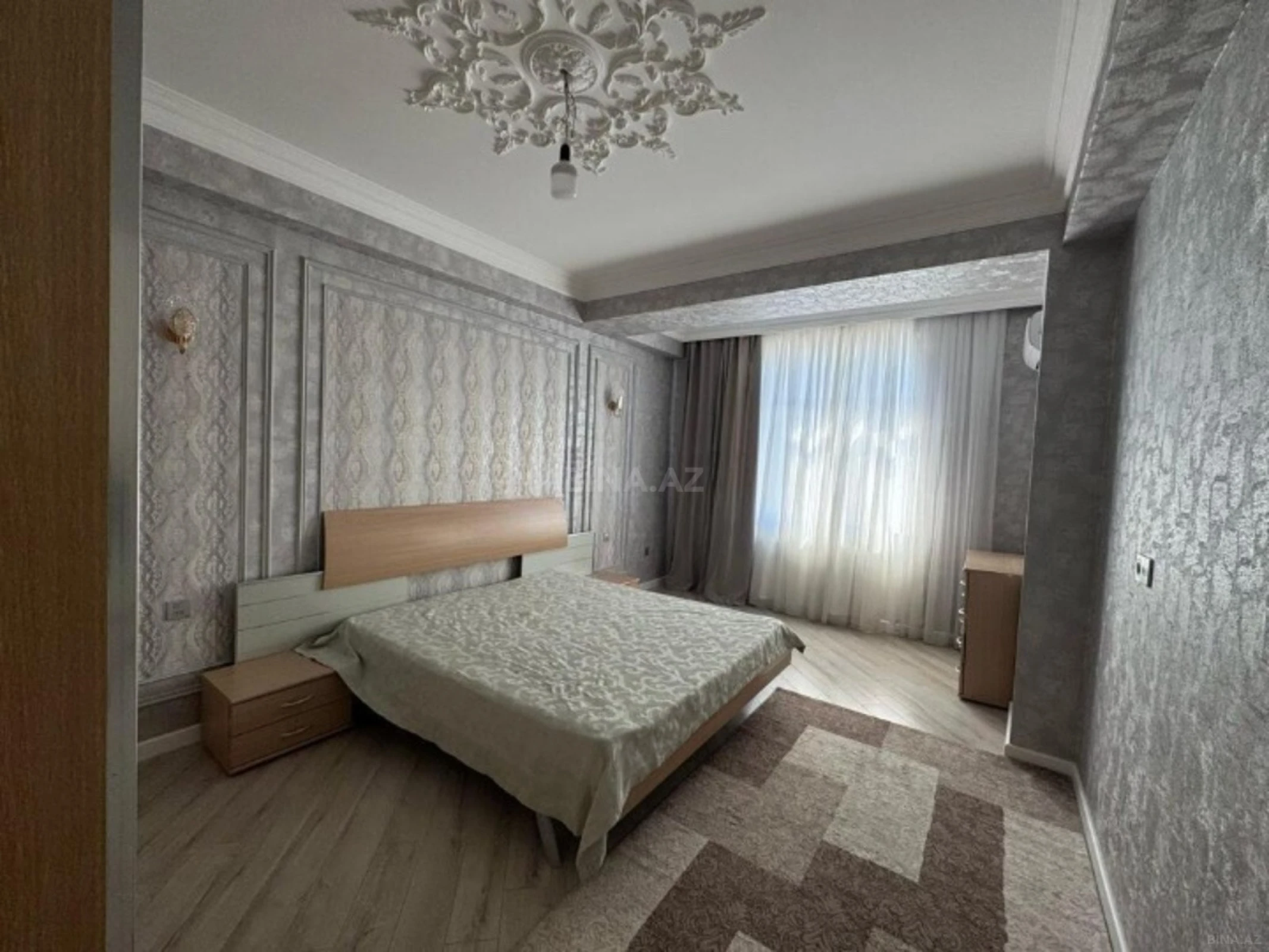 Kirayə verilir 2 otaqlı mənzil 106 m²