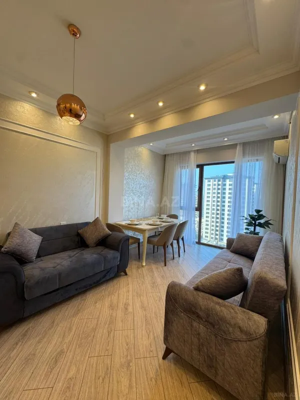 Kirayə verilir 2 otaqlı mənzil 75 m²