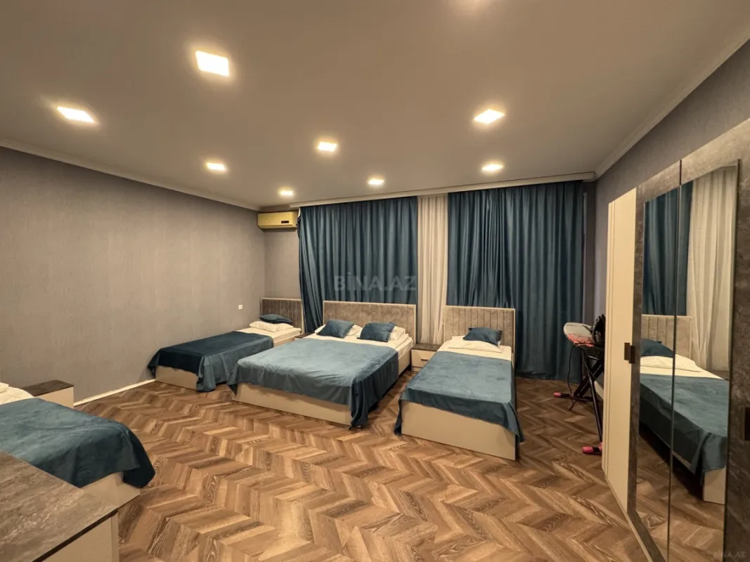 Satılır 4 otaqlı mənzil 310 m²