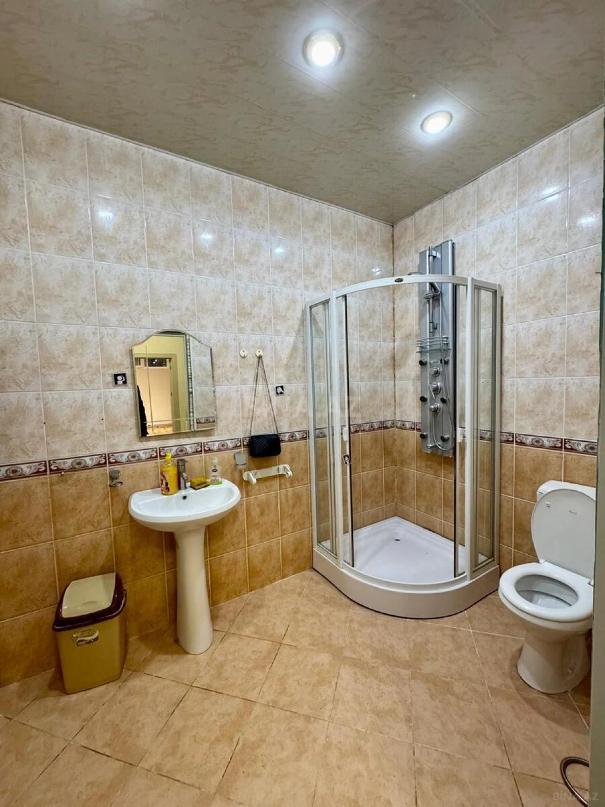 Kirayə verilir 4 otaqlı ofis 120 m²